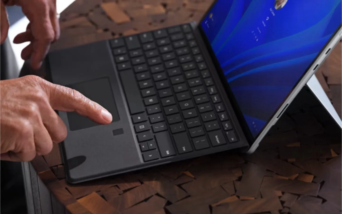 Brand New Microsoft Surface Pro Cover Keyboard wt Fingerprint ID image indicator(2)