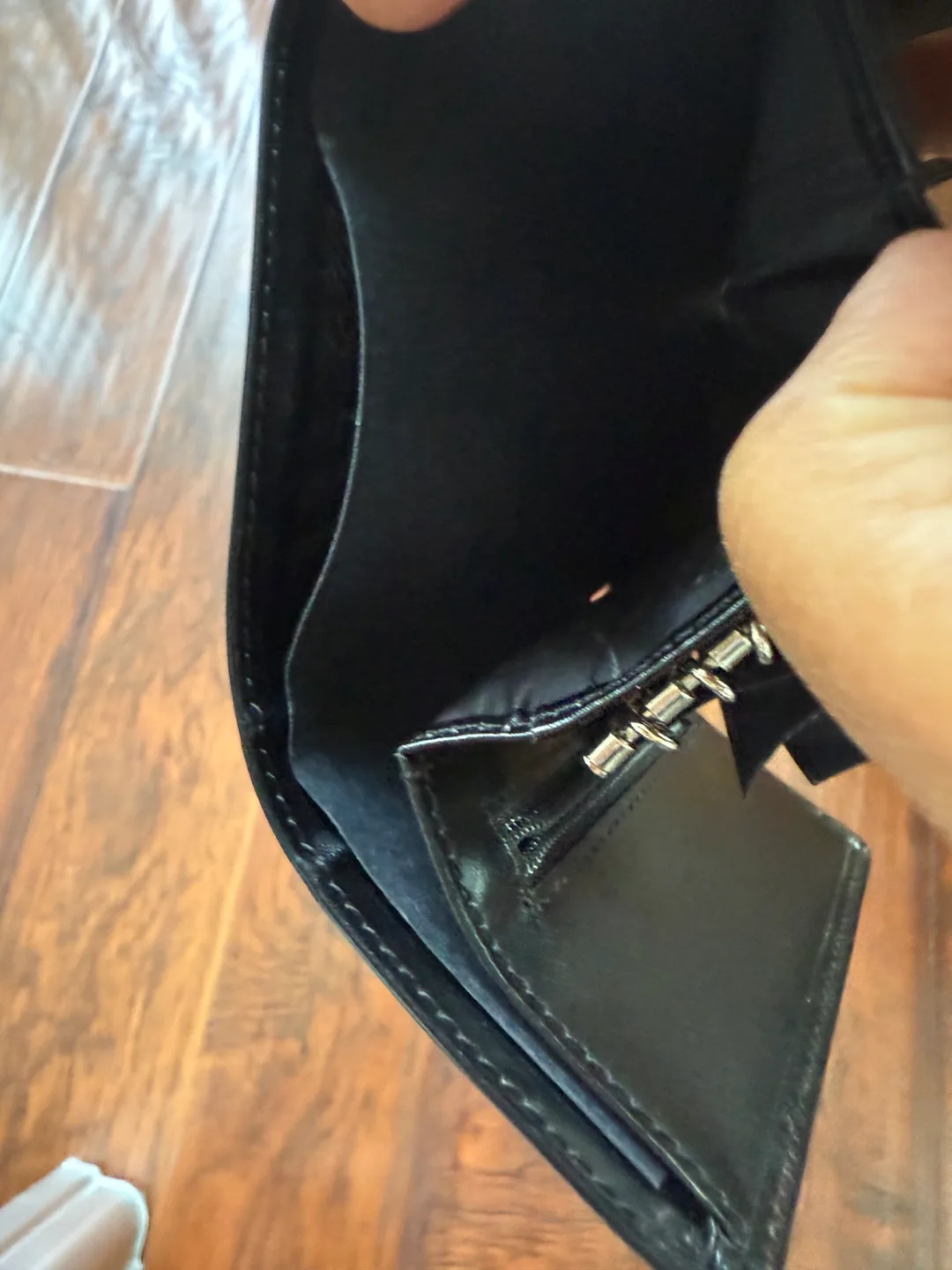 Picard & Quilted Leather Wallets key holder 2for12$ image indicator(3)