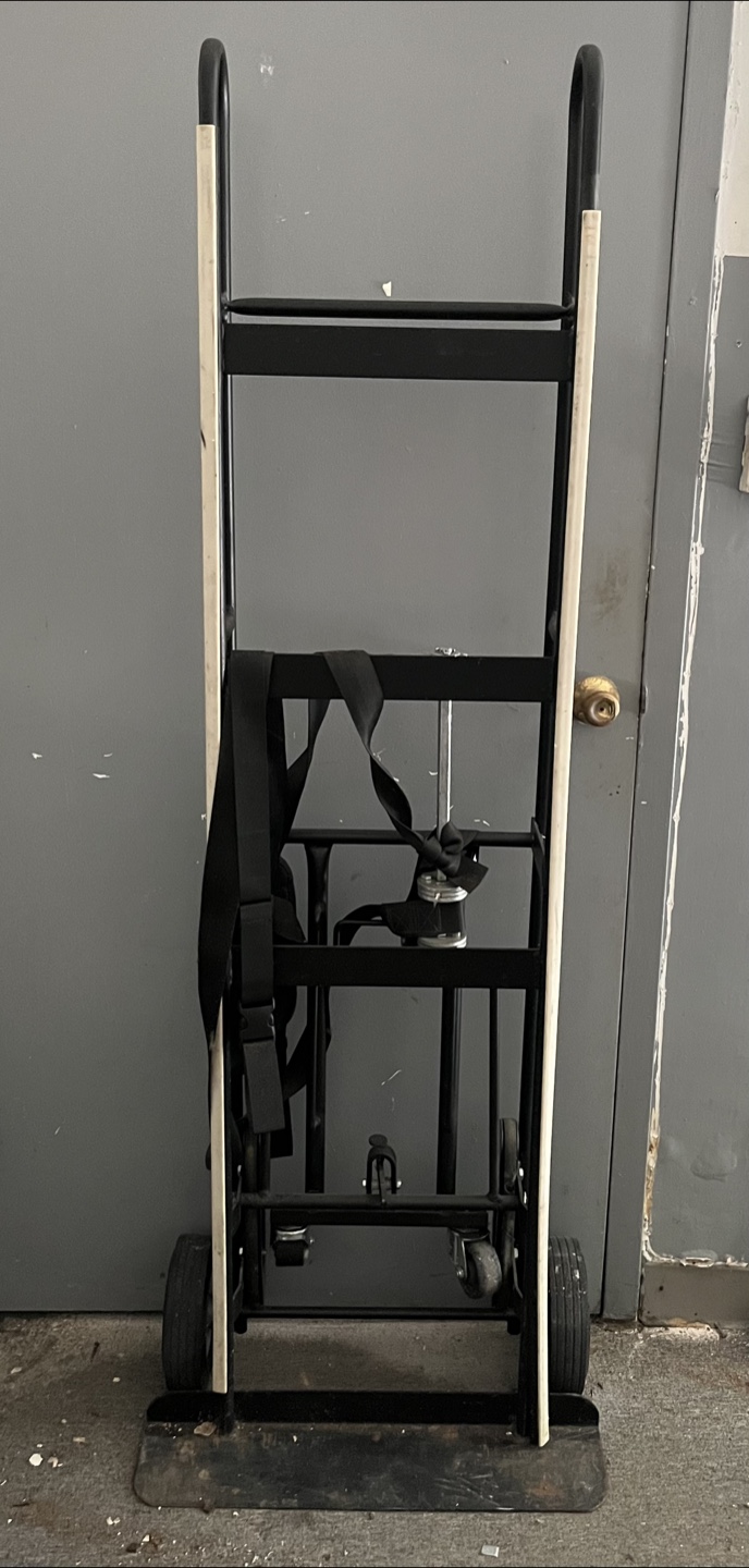 Milwaukee Appliance Handtruck with adjustable clamping strap