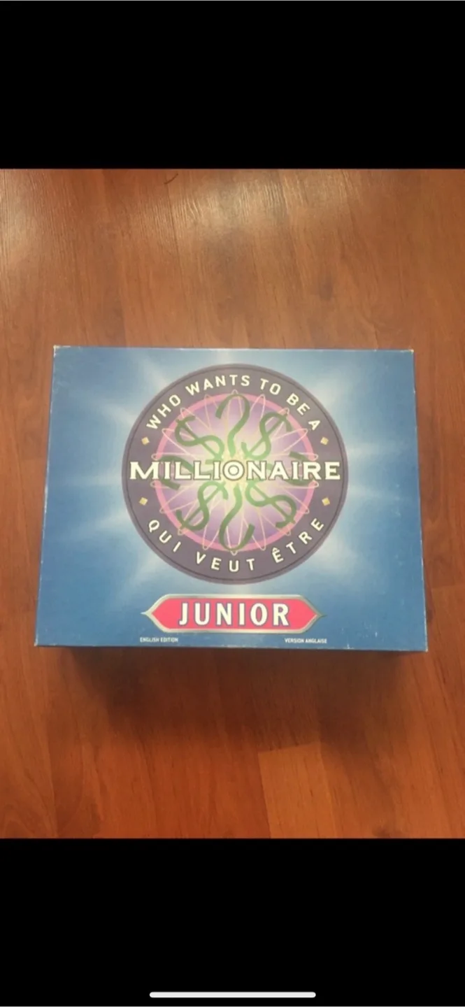 Who Wants to be a Millionaire Junior Board Game thumbnail