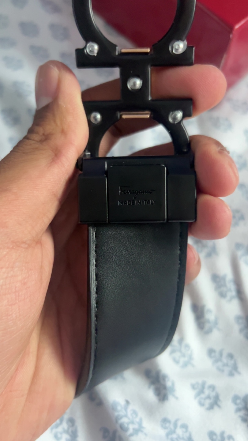 Salvatore Ferragamo Black Leather Belt with Box - photo 3