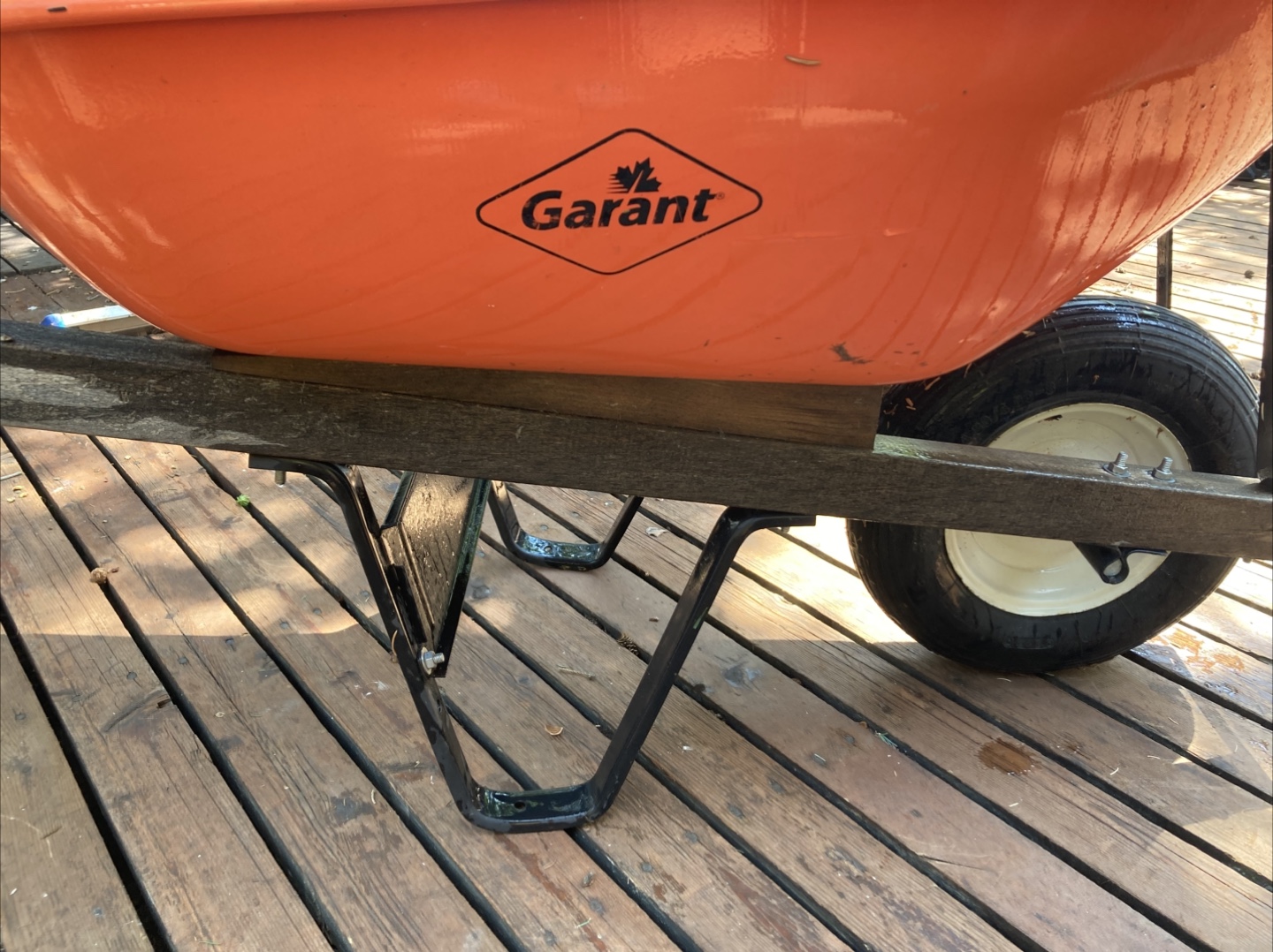 Garant Orange Wheelbarrow - photo 2