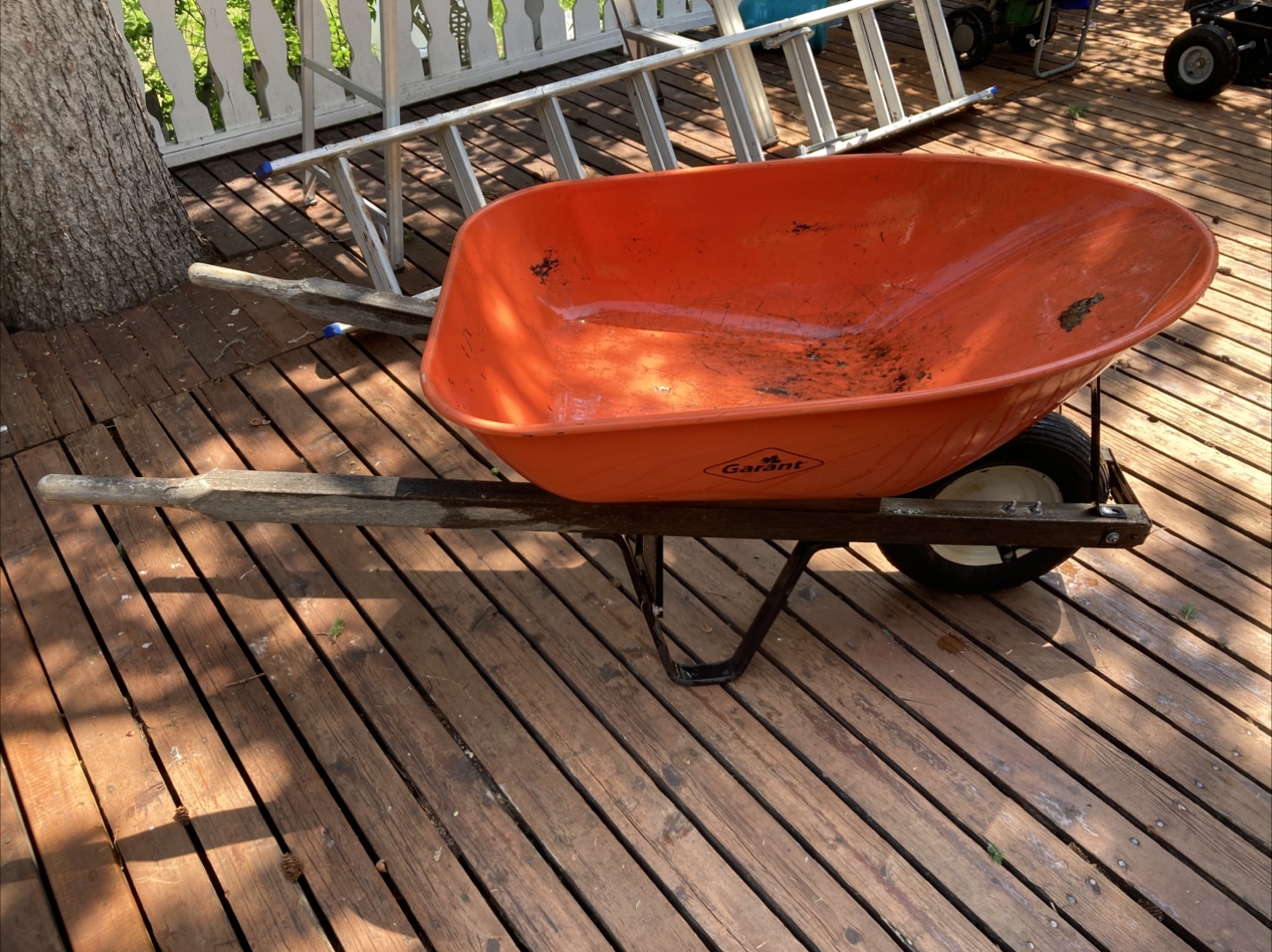 Garant Orange Wheelbarrow