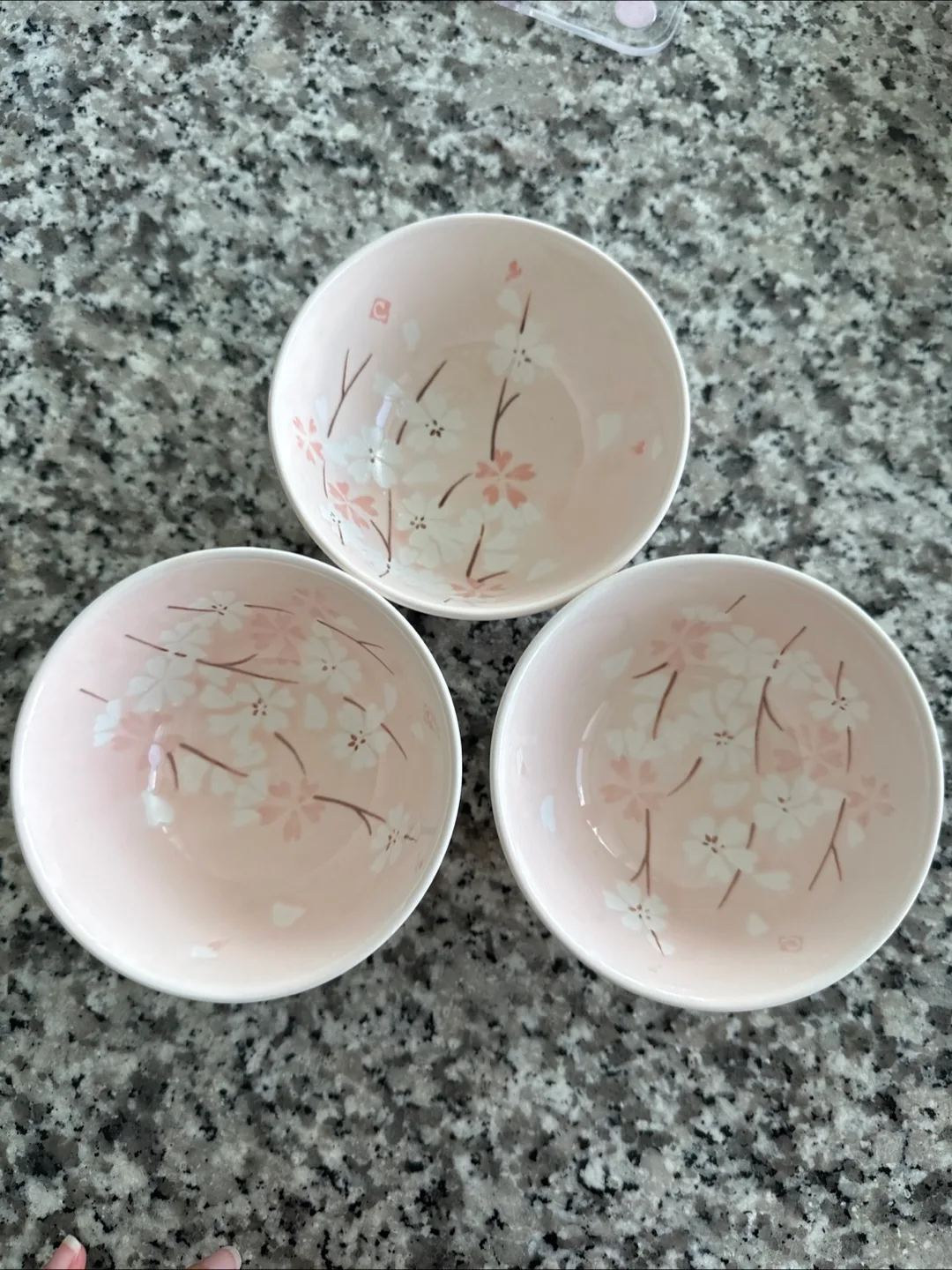 ‼️MOVING SALE‼️Sakura Pattern Bowls & Plates Set image indicator(3)
