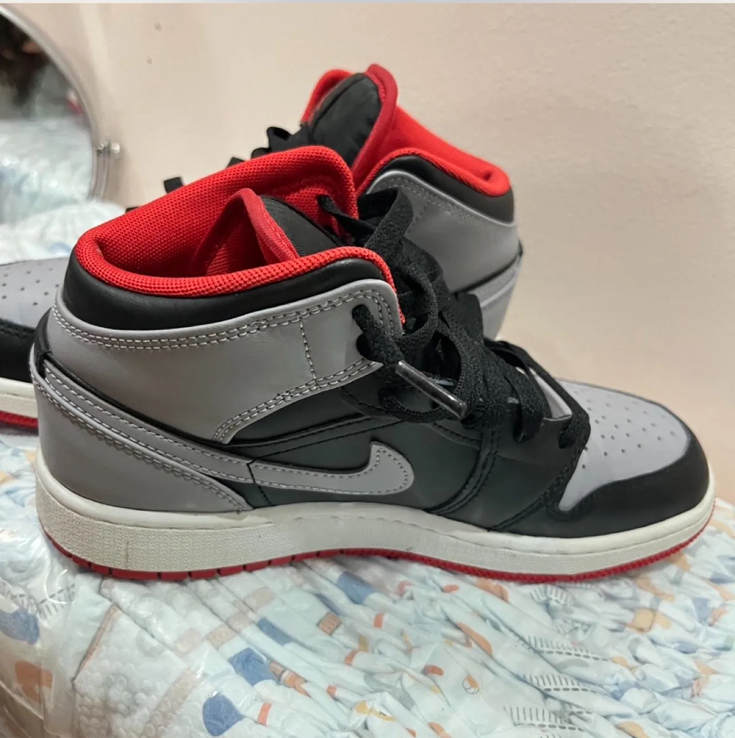 Air Jordan 1 Mid Toddler Sneakers - Black/Gray/Red image indicator(3)