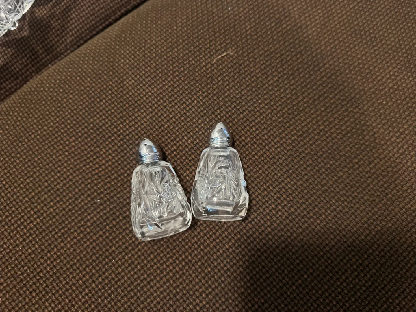 Pinwheel design Crystal Salt & Pepper Shakers thumbnail