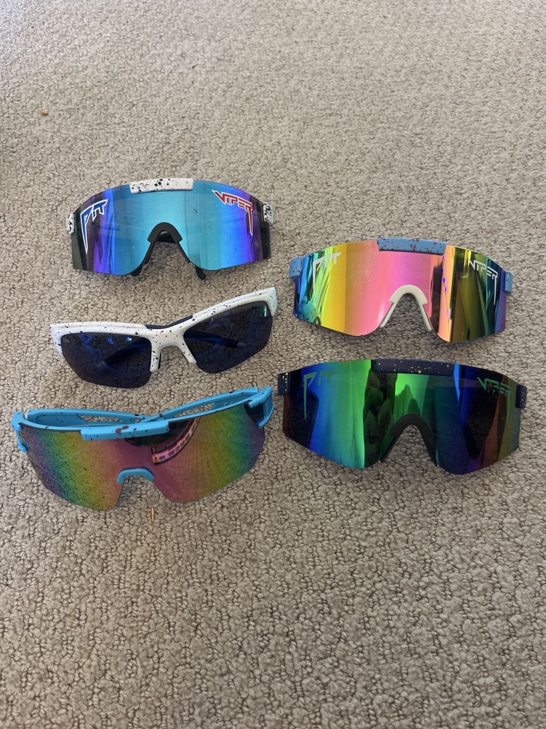 Polarized Sorted Glasses