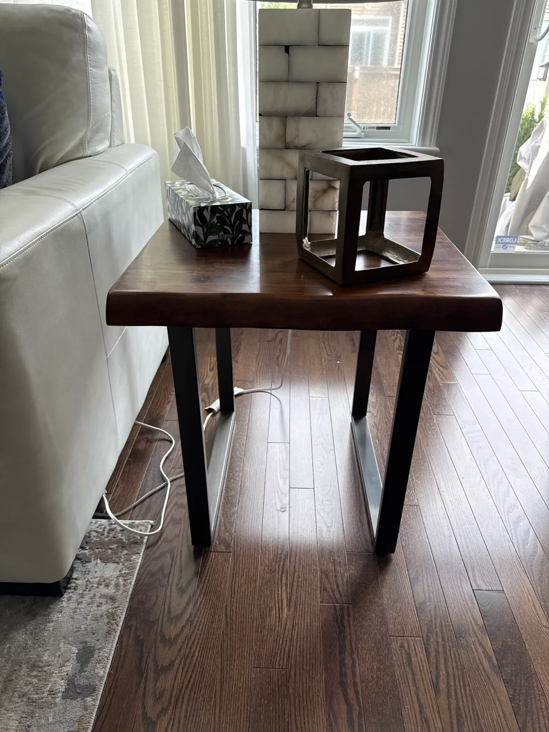 Live Edge Wood Coffee Table image indicator(4)