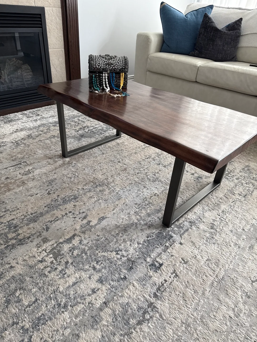 Live Edge Wood Coffee Table image indicator(3)