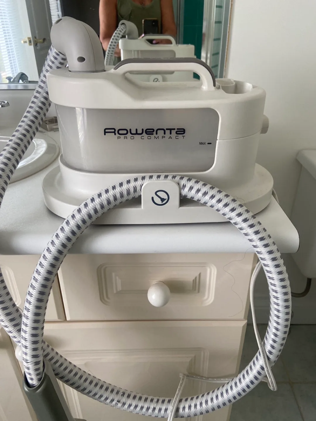 Rowenta Pro Compact Garment Steamer thumbnail