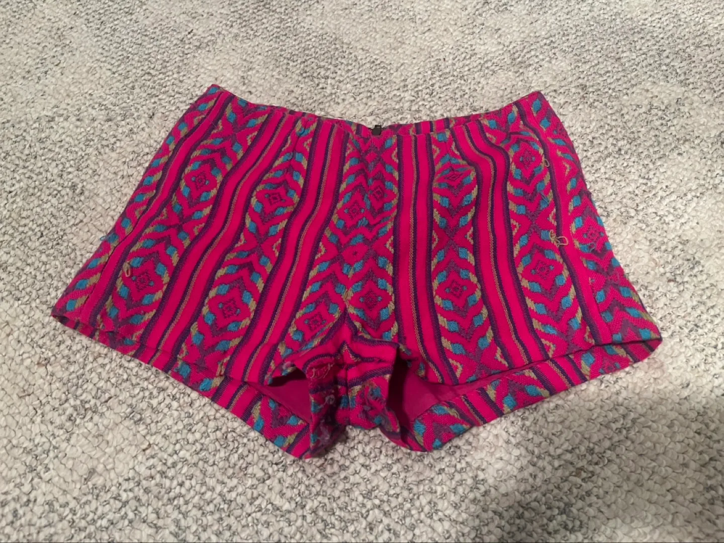 Size 0 Shorts thumbnail