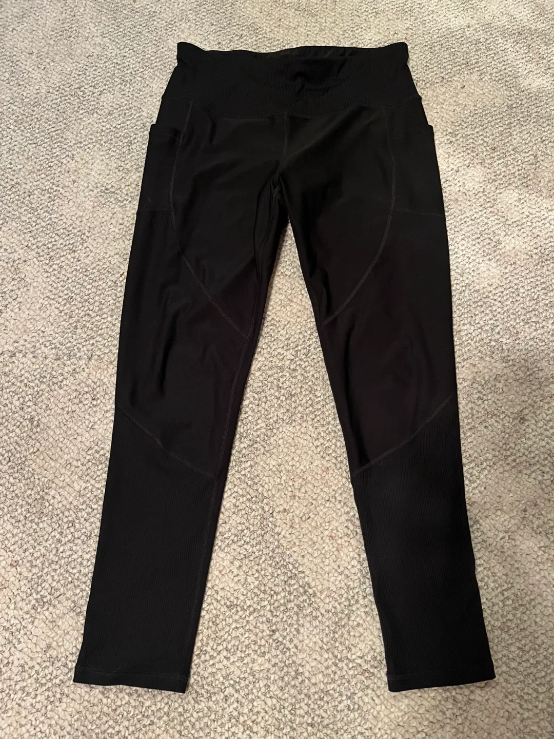 Large Leggings With Pockets thumbnail