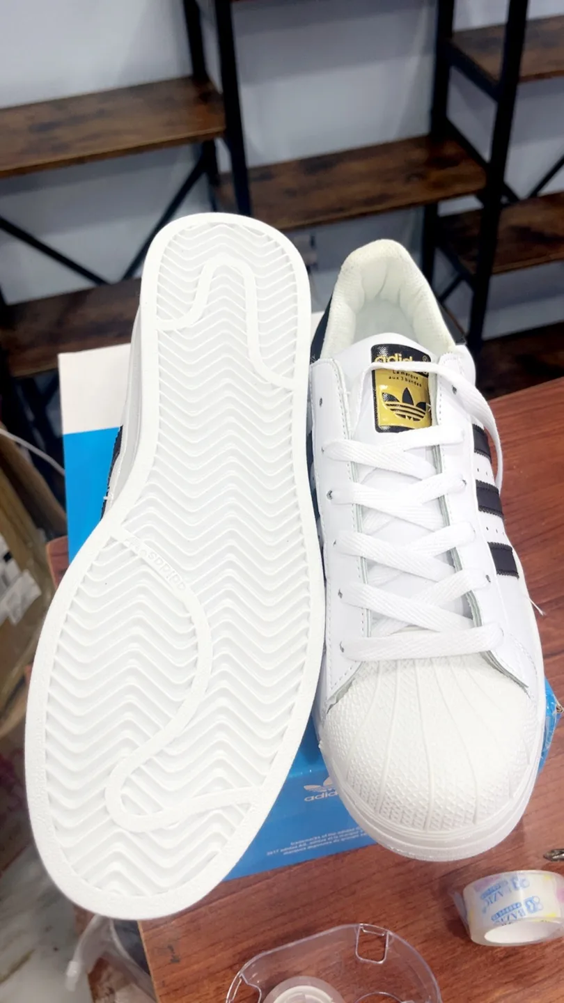 New Adidas Superstar White/Black Sneakers image indicator(5)