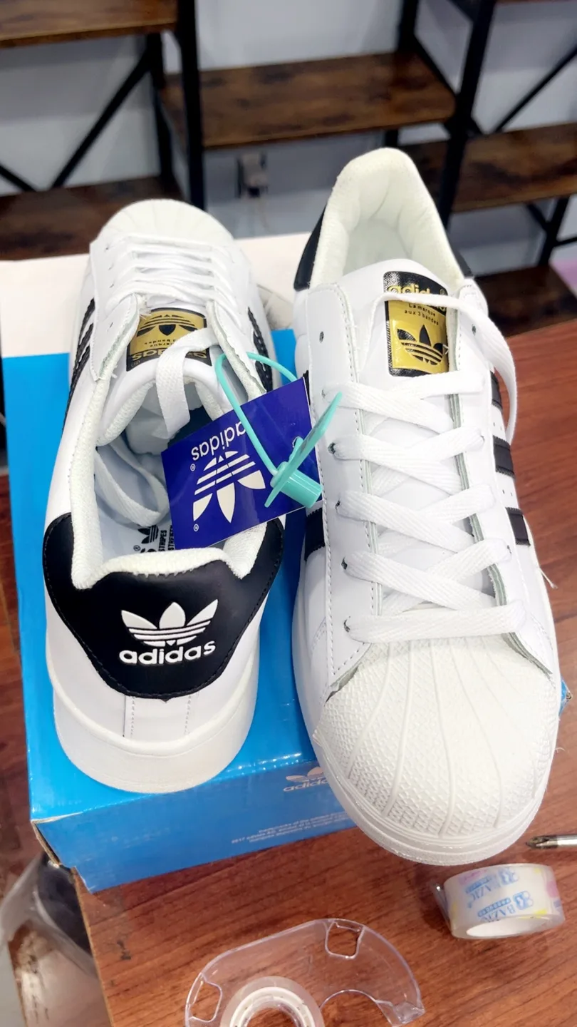 New Adidas Superstar White/Black Sneakers image indicator(3)