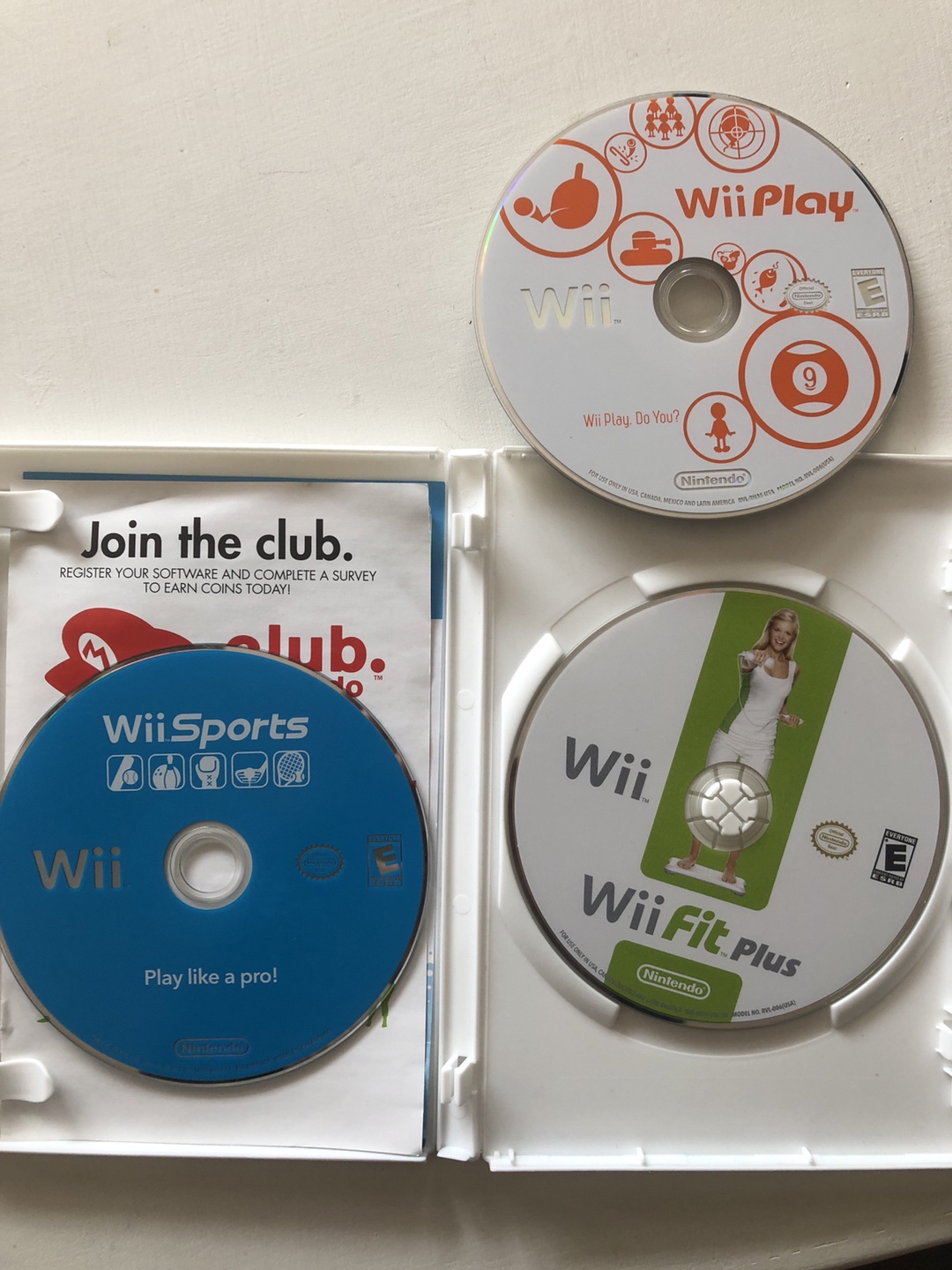 Nintendo Wii Console with board and games - photo 2