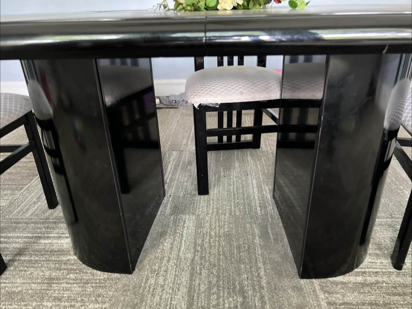 #freecycle Dining Table and Chairs - Black - photo 3