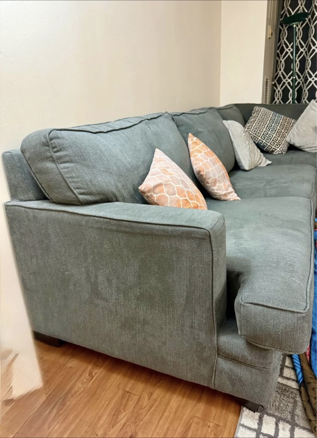 *CAN DELIVER *Beautiful L shape / sectional couch  $700 OBO - photo 2