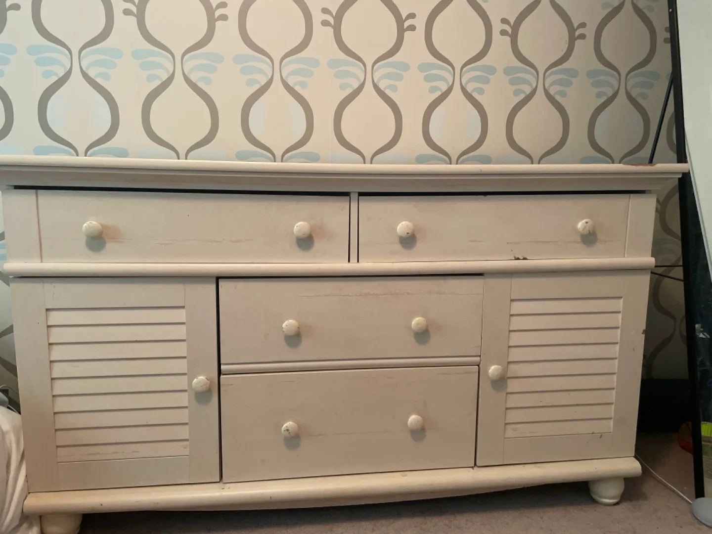 #freecycle White Wooden Dresser thumbnail