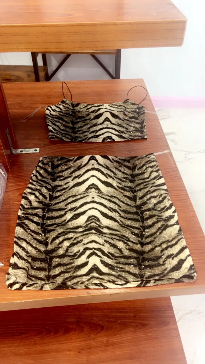 Tiger Print Two-Piece Set image indicator(3)