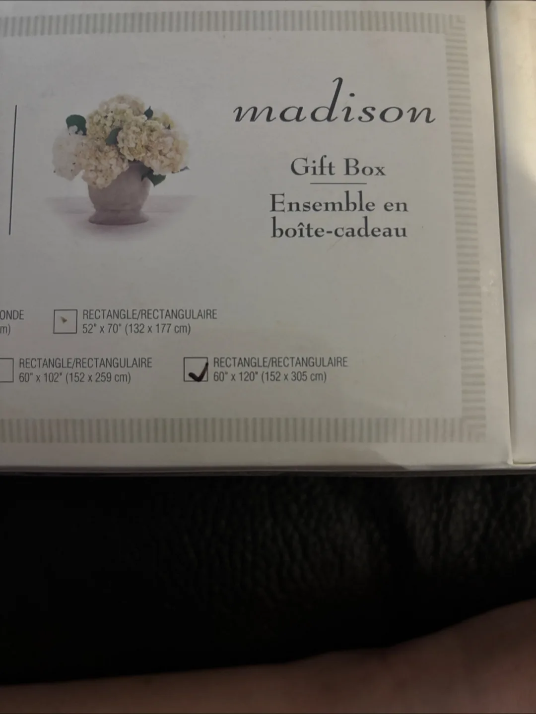 Madison Gift Box Tablecloth Set 60"x120" image indicator(3)