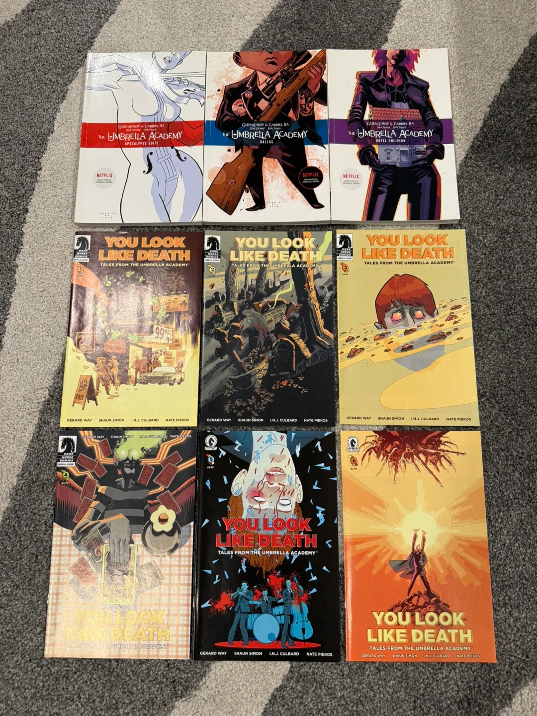 The Umbrella Academy Complete Comic Book Set thumbnail