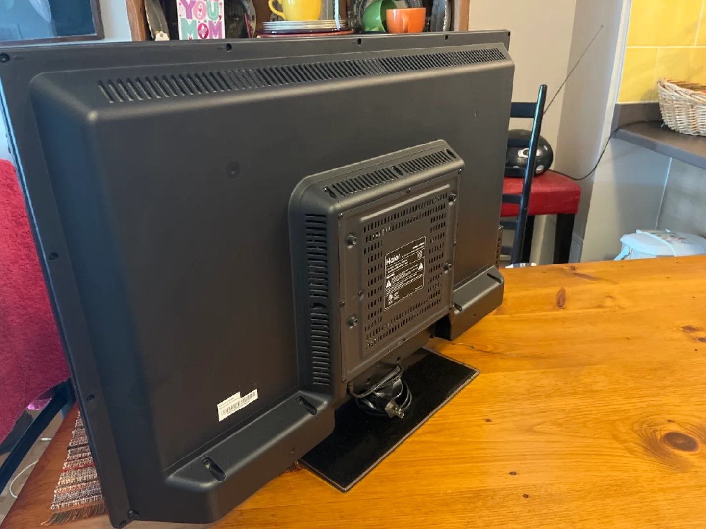 Haier 32" LED TV - Great Condition! image indicator(2)