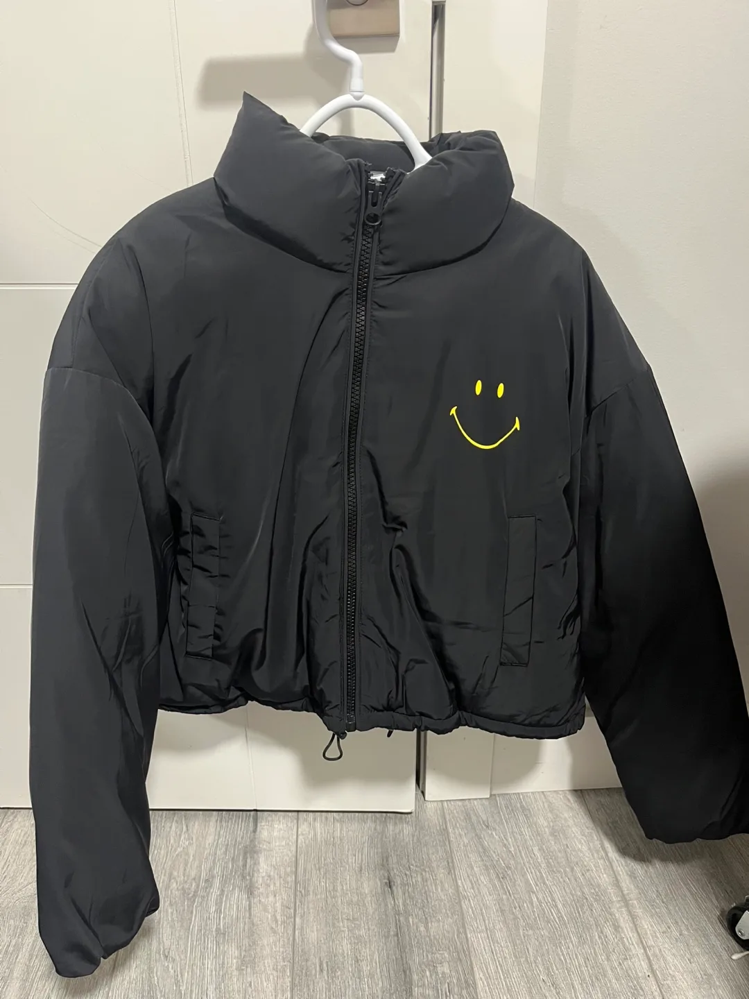 H&M Smiley Black Puffer Jacket - Size M thumbnail