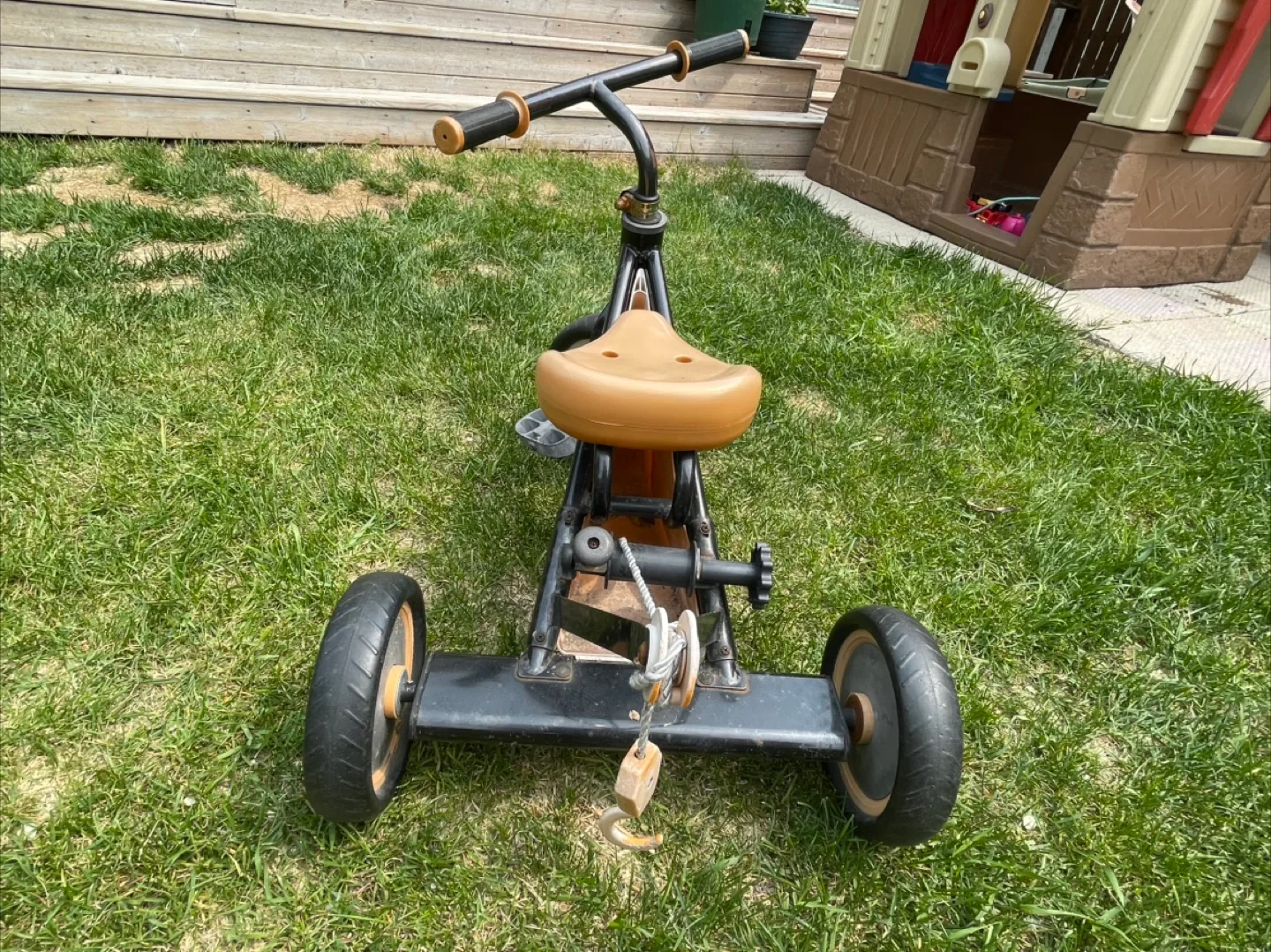 CARS Tricycle with towing capacity hook thumbnail