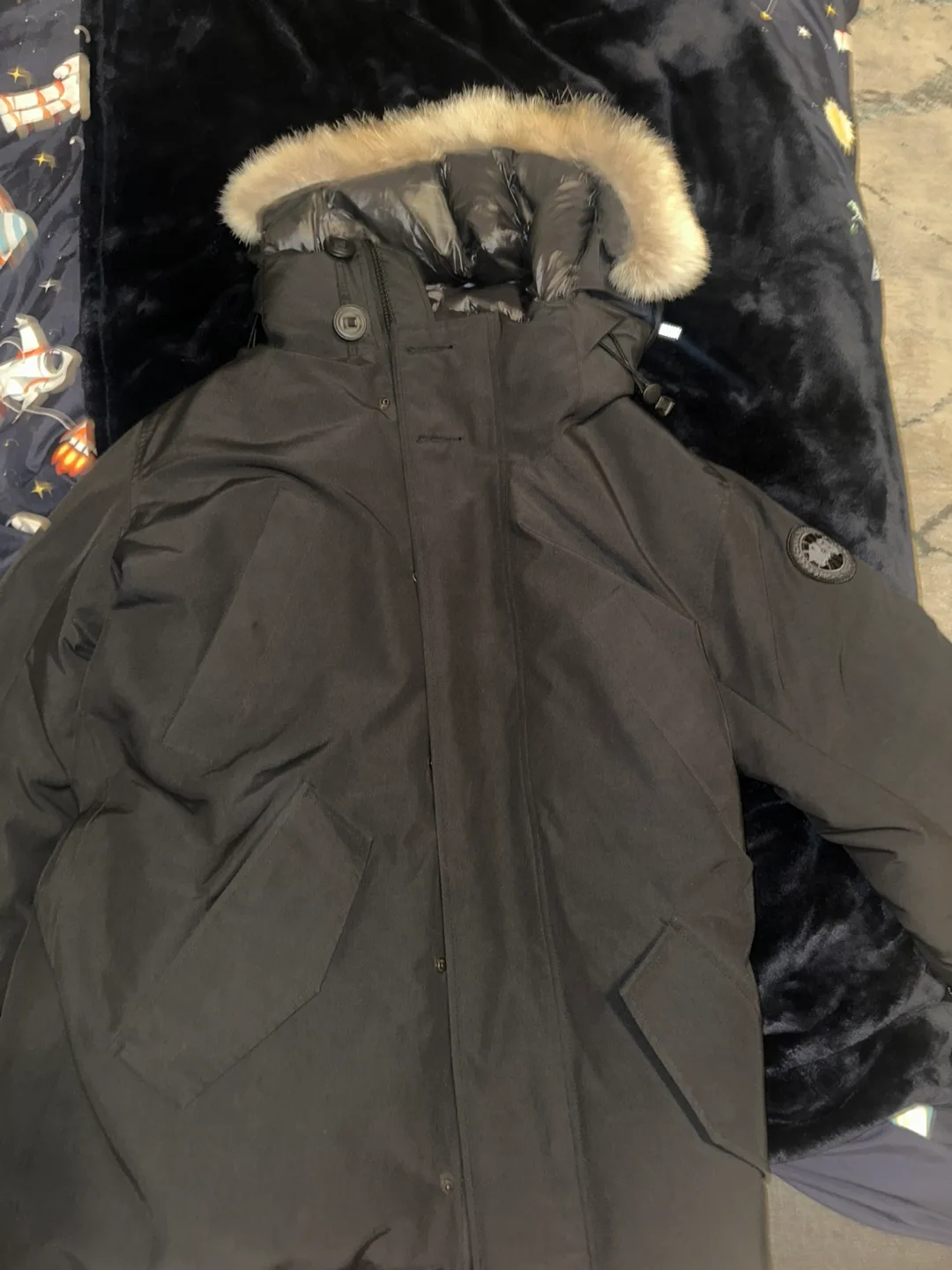 Canada Goose Black Down Parka - Size L image indicator(10)