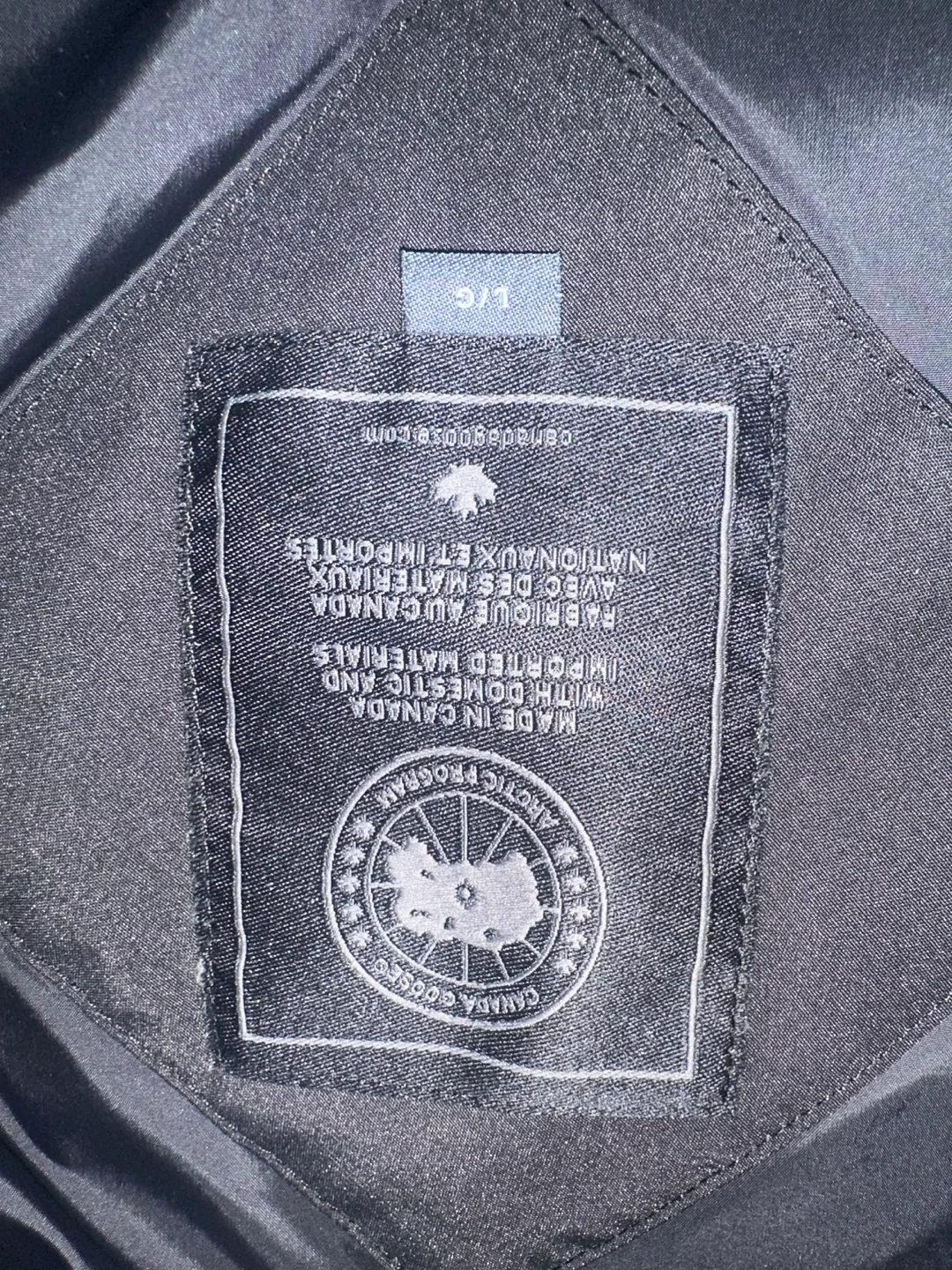 Canada Goose Black Down Parka - Size L image indicator(4)