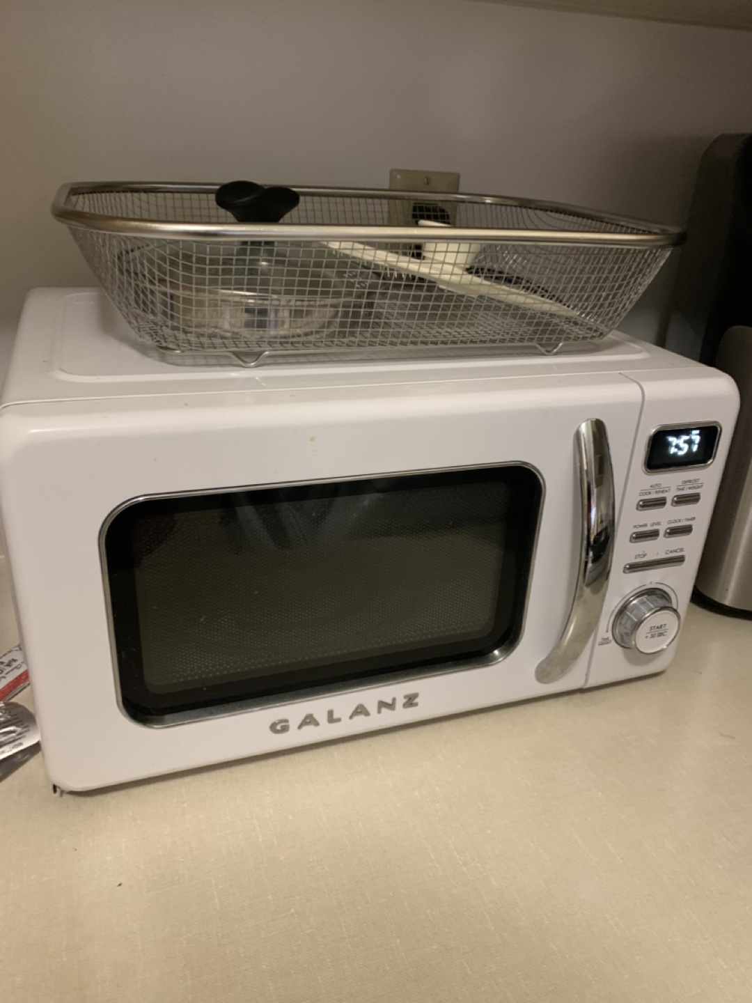 Galanz Retro Microwave Oven