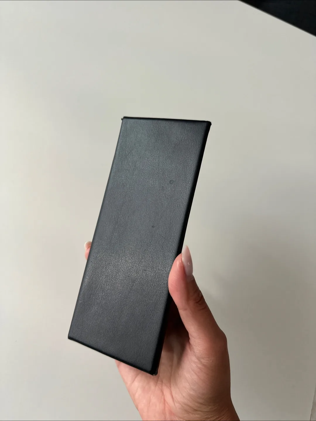 Christian Dior Sunglasses Case image indicator(3)