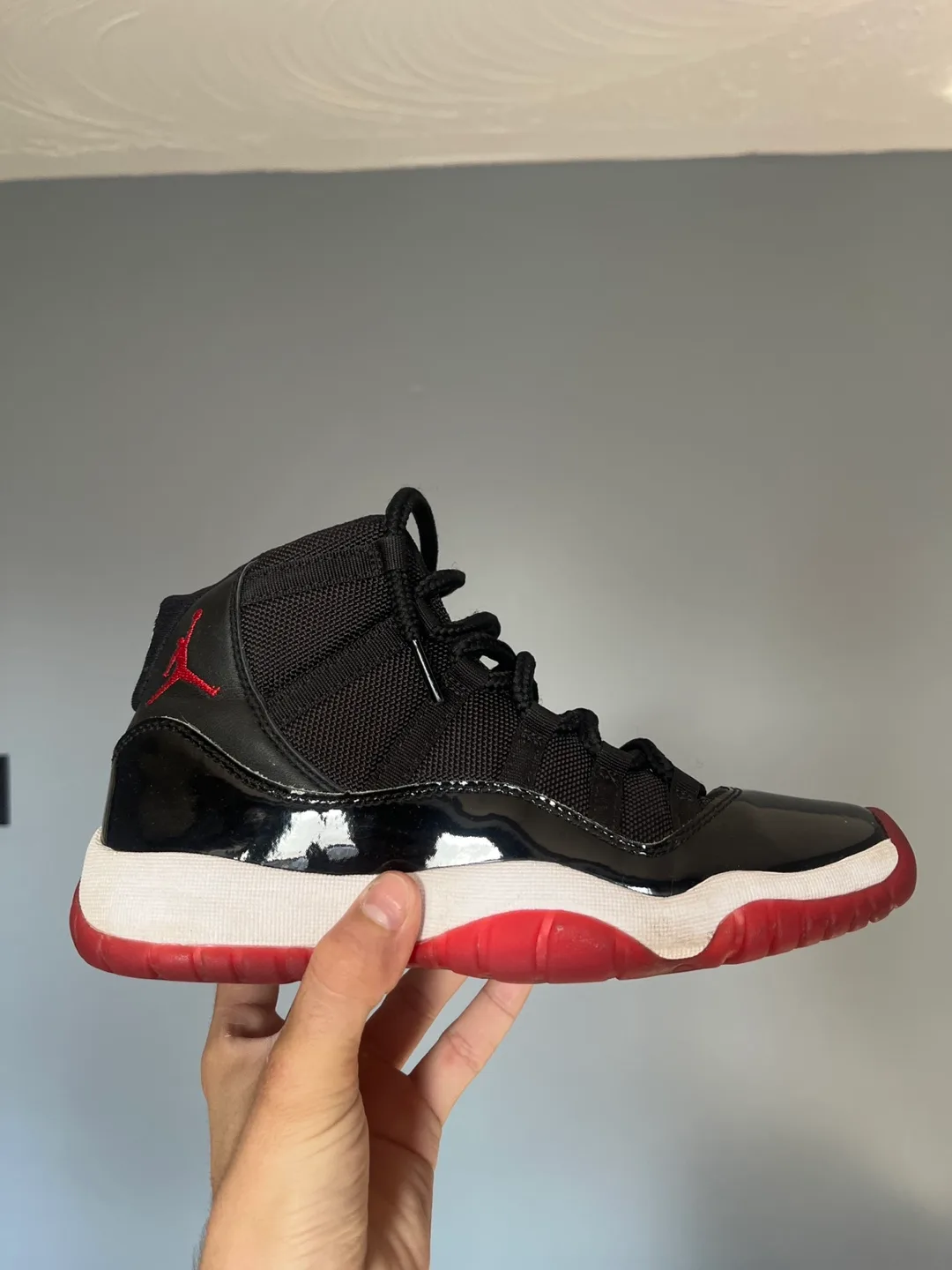 Jordan 11 Retro Playoffs (Bred) thumbnail