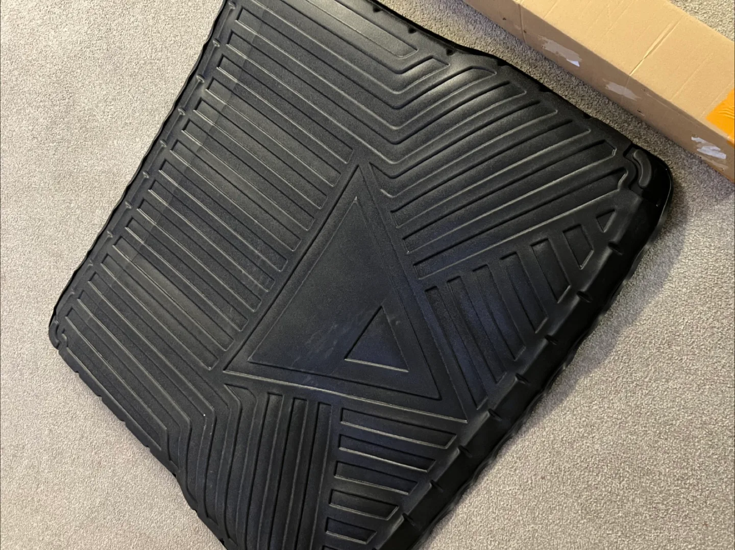 2018-2025 Audi Q5 SQ5 Cargo Mat image indicator(5)