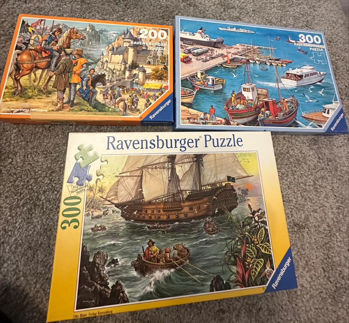 Ravensburger Puzzles - 200 & 300 Pieces thumbnail