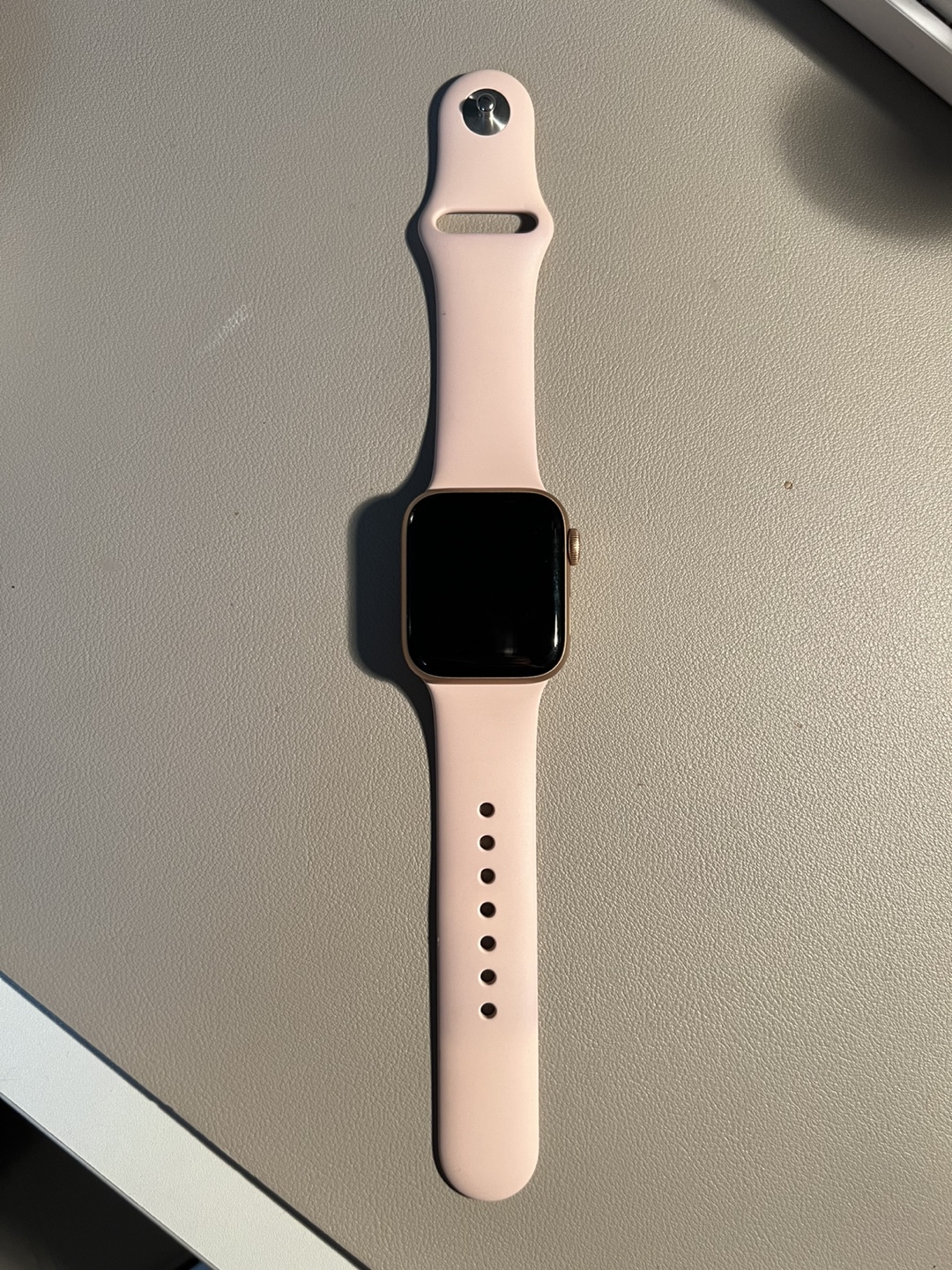 Apple Watch SE (1st Gen) with Bands & Charger - photo 3