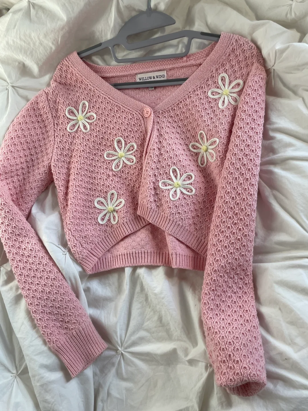 Pink girls sweater thumbnail