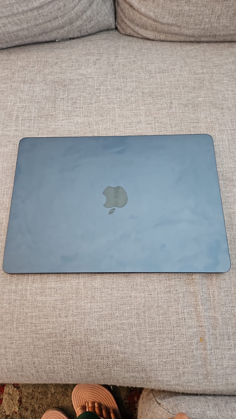 MacBook Air M2 - Excellent Condition
