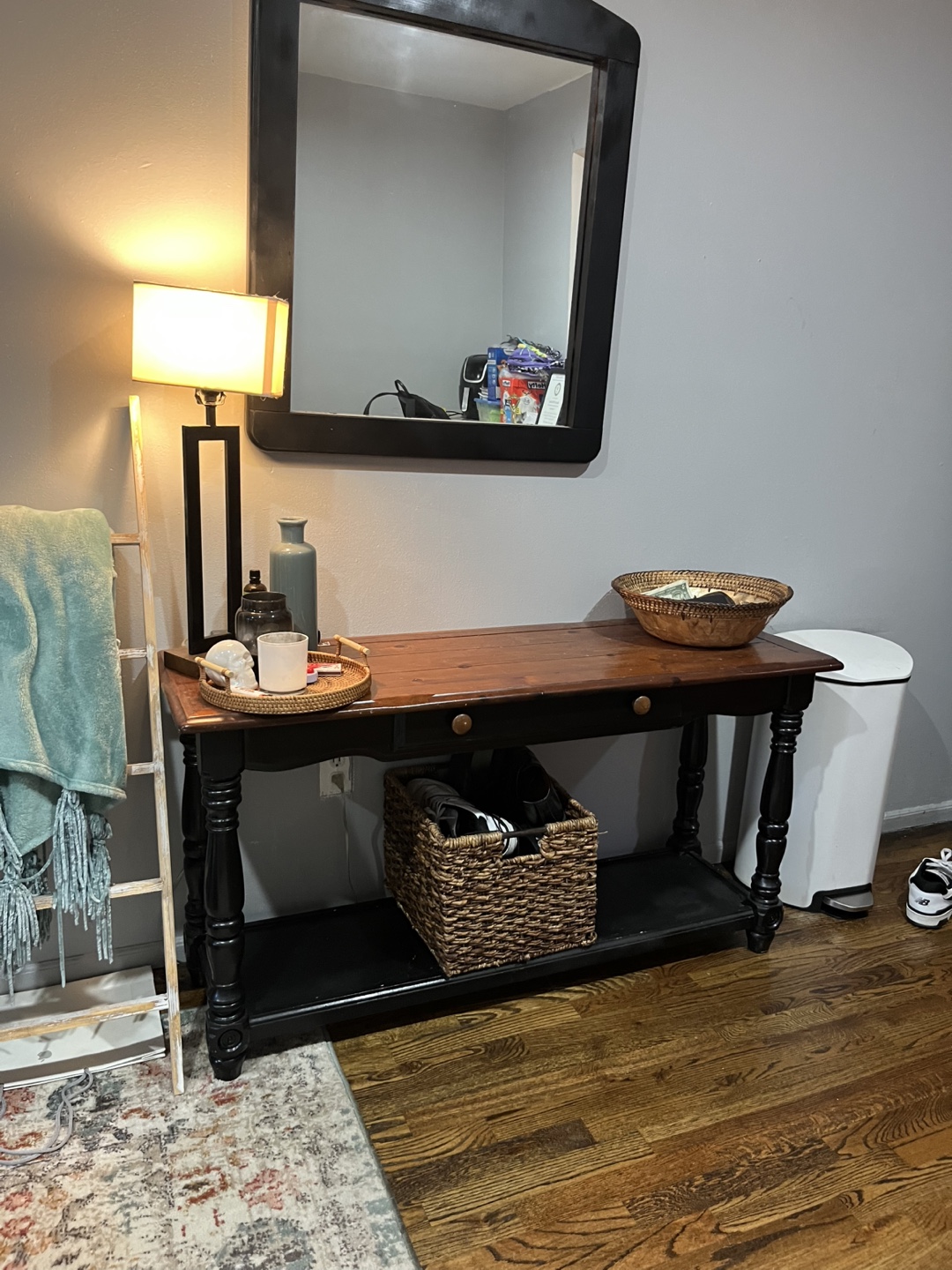 Entry Way Table