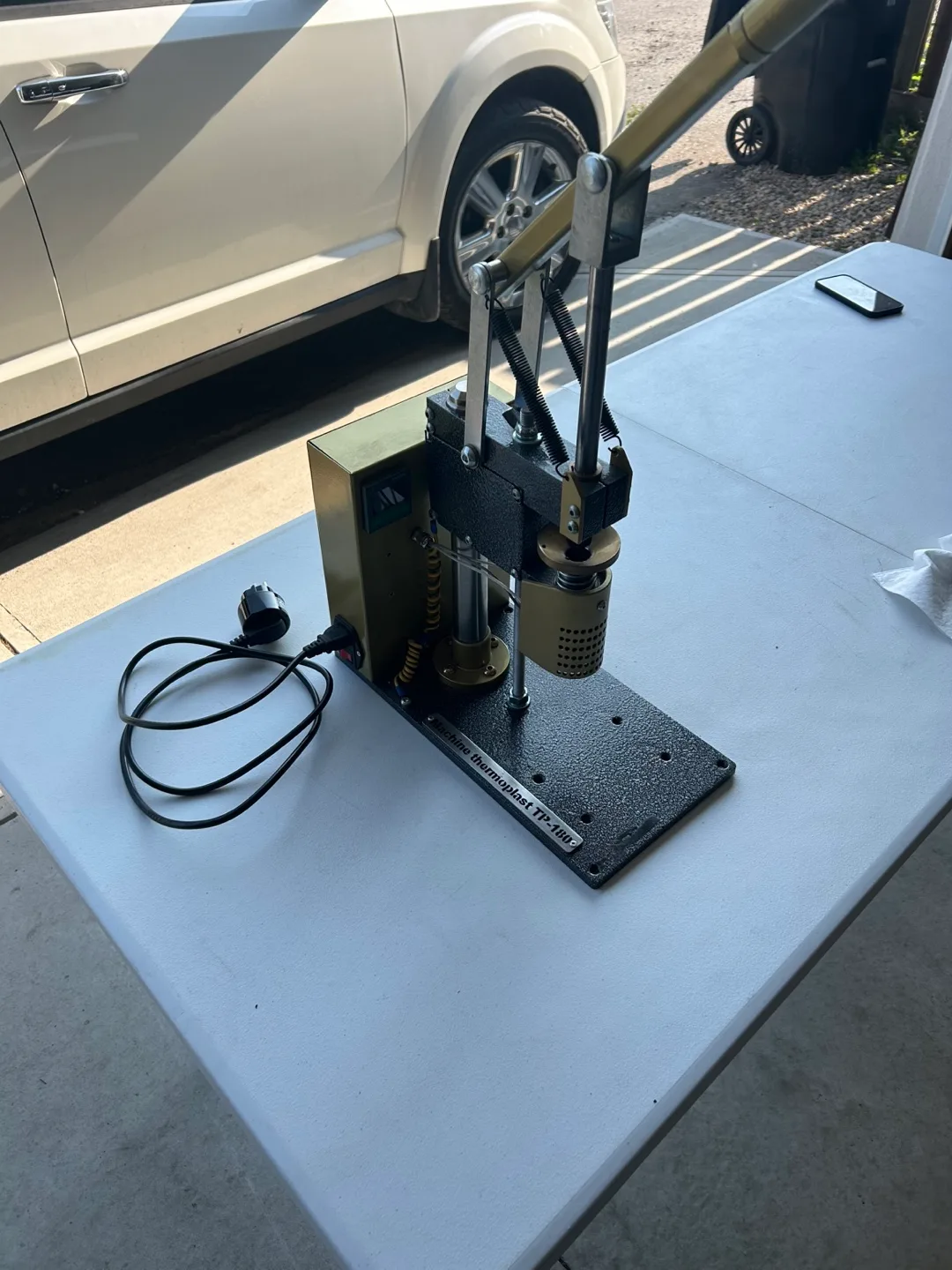 Manual thermoplastic moulding injector thumbnail