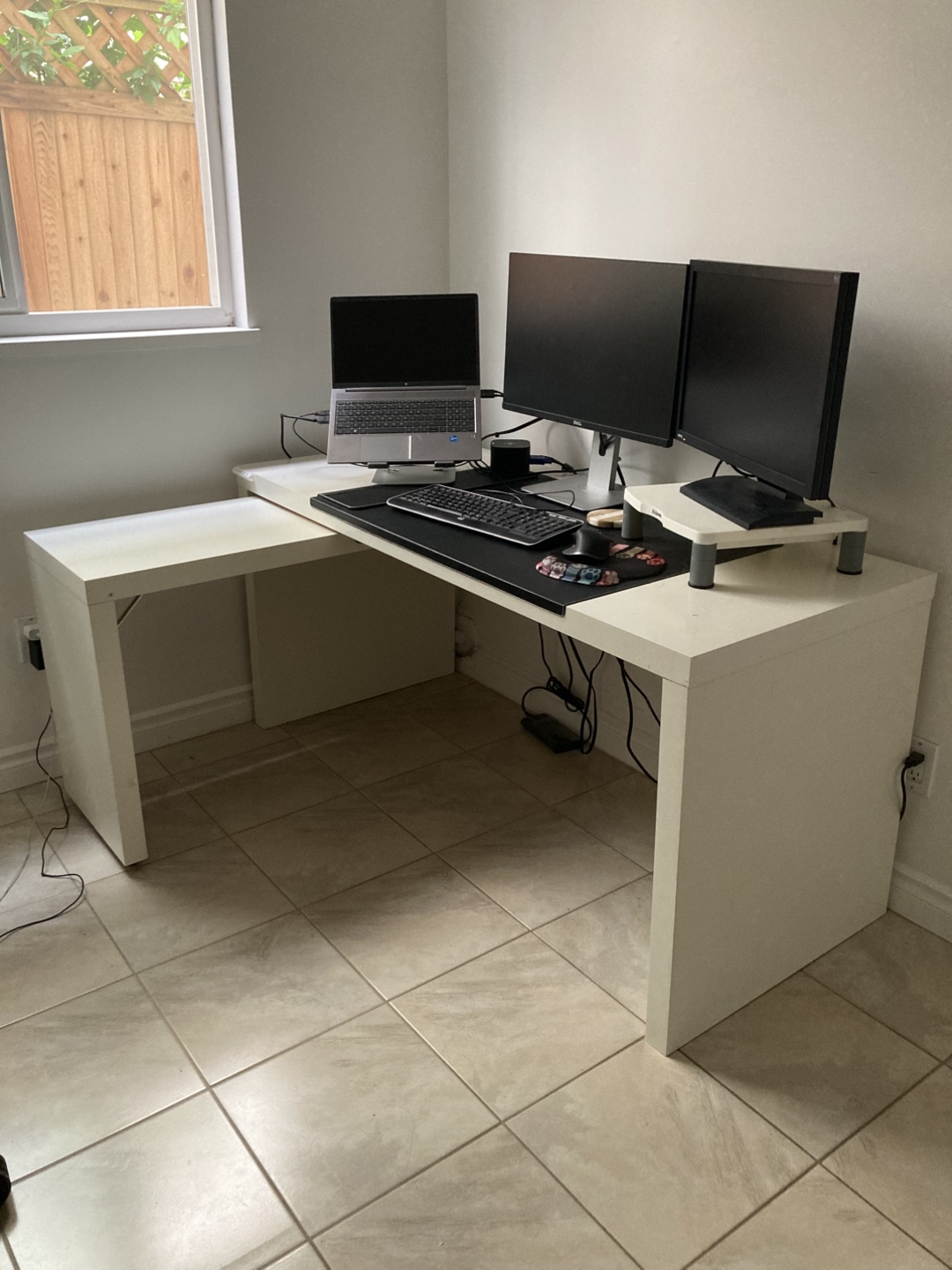 [FREE] White IKEA Desk
