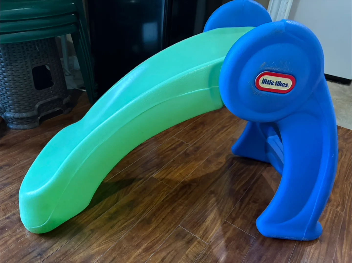 Little Tikes First Slide - Green & Blue image indicator(2)