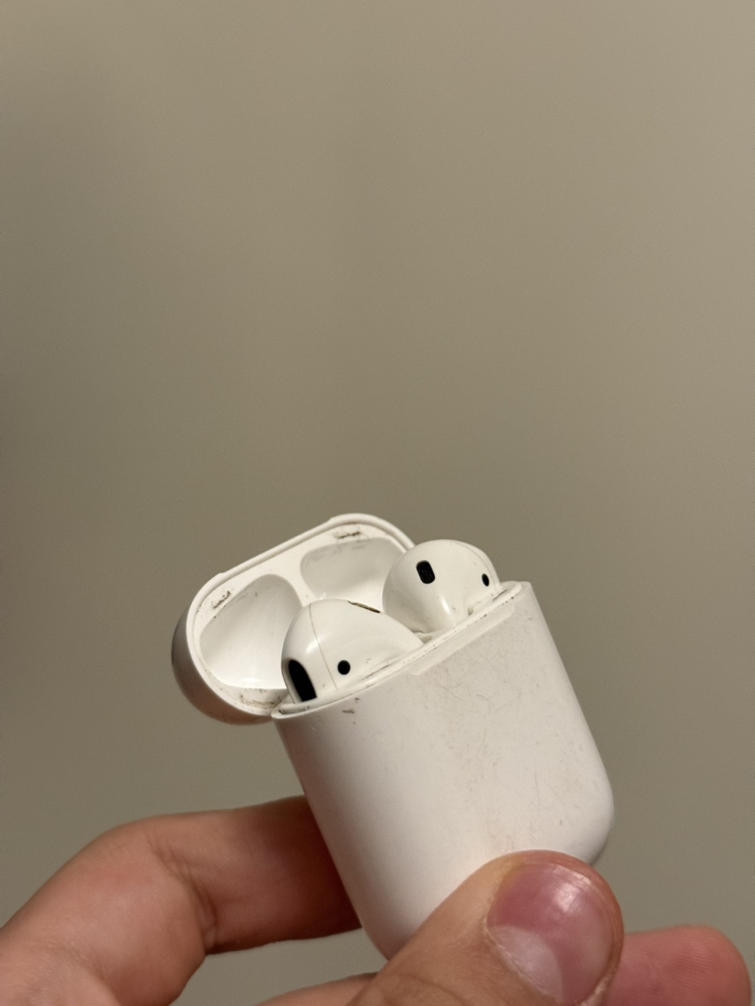 Apple AirPods 2nd gen