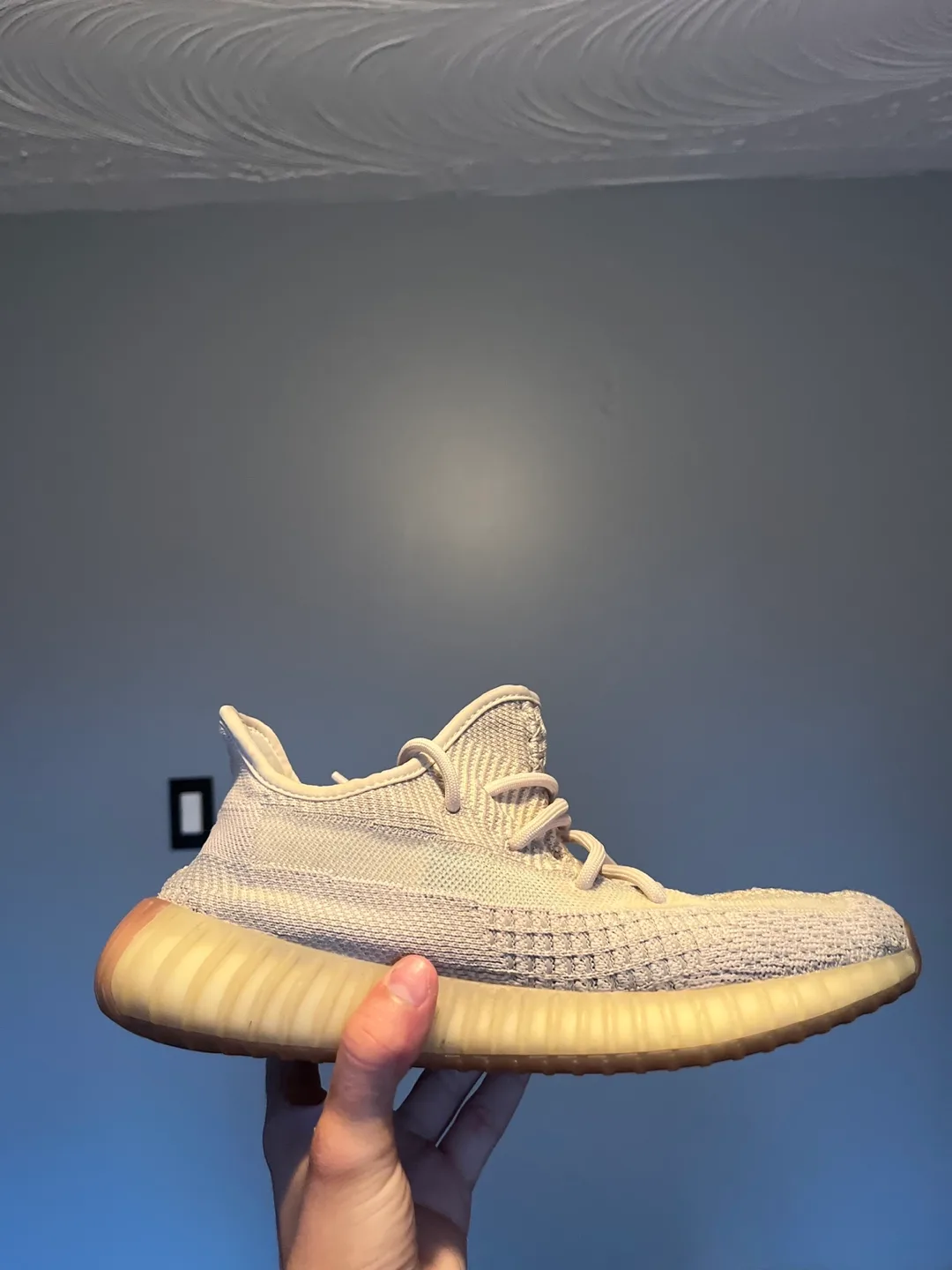 Adidas Yeezy Boost 350 V2 thumbnail
