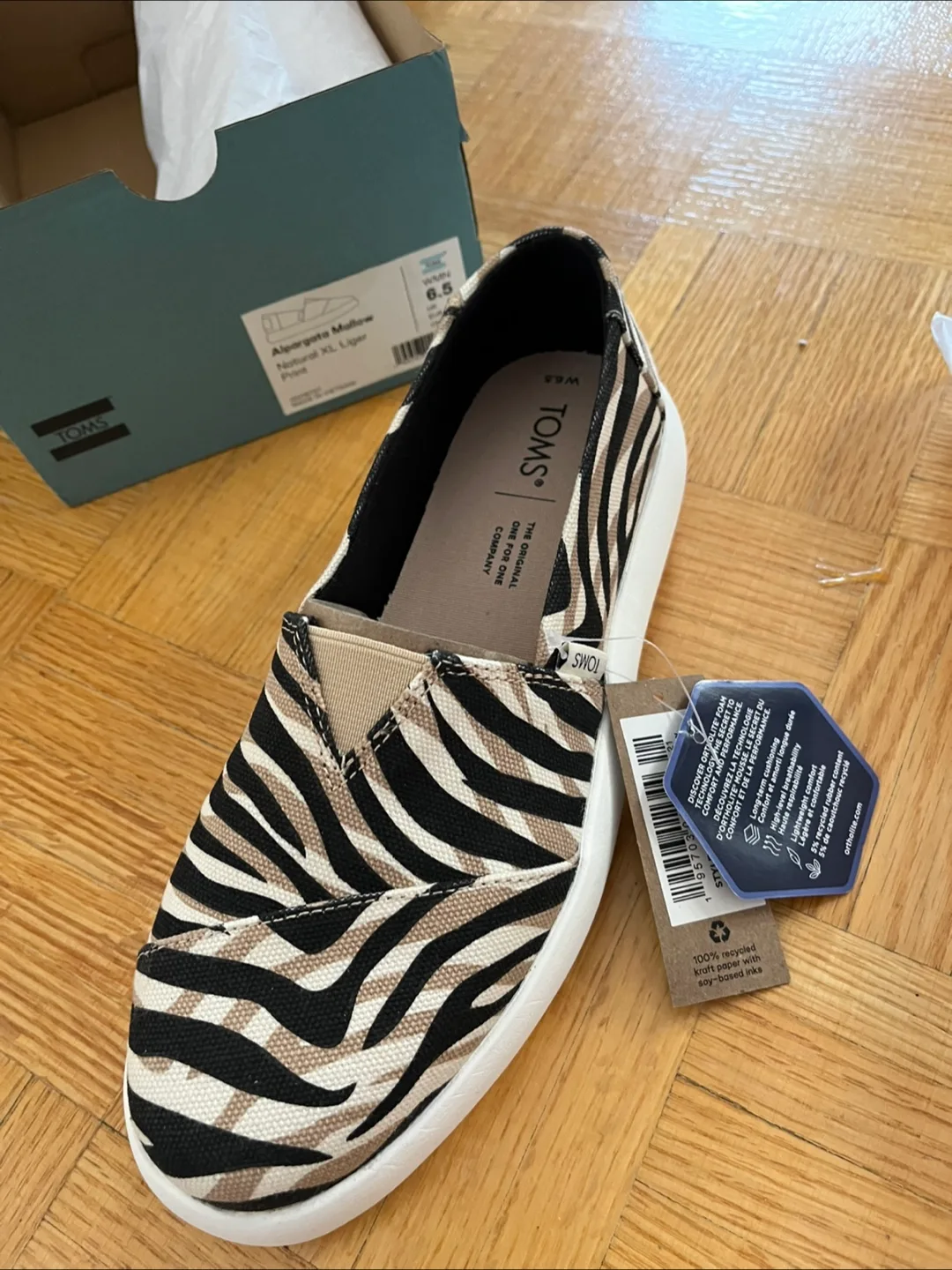 Brand new in box TOMS shoes, size 6.5 image indicator(4)