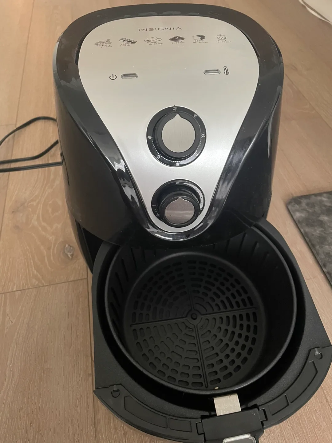 Insignia Air Fryer - Black thumbnail