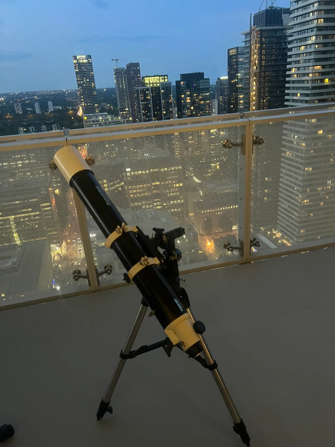 Celestron Deluxe 80EQ Telescope image indicator(3)