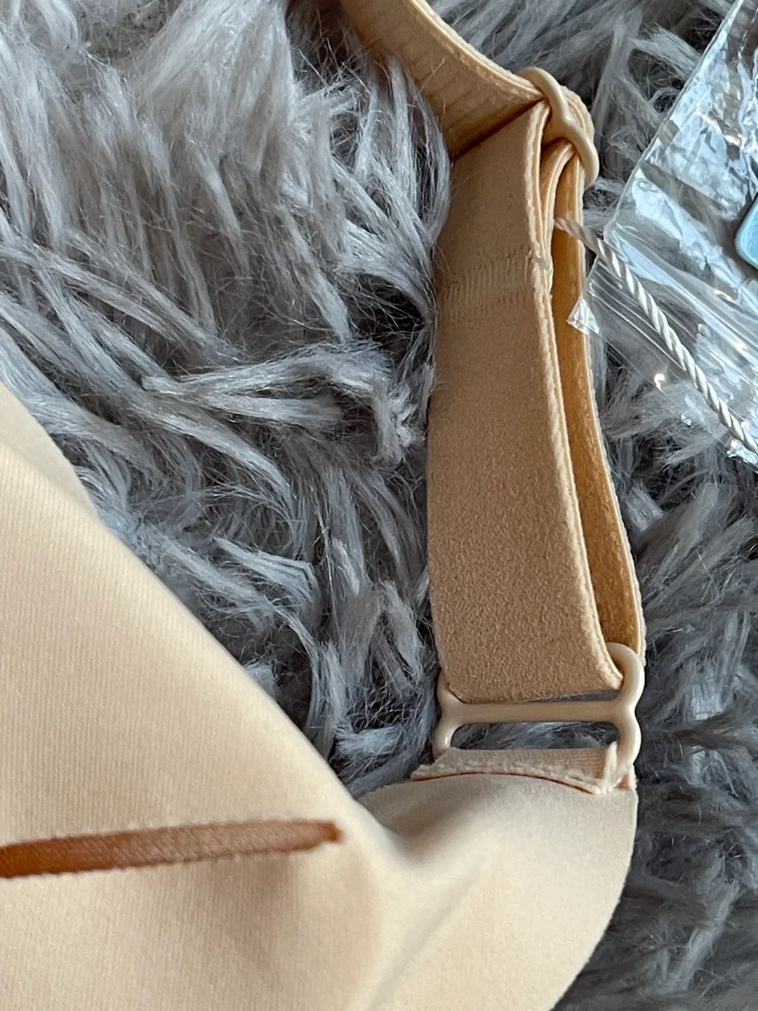 Seamless Wireless Shaper Bra XL image indicator(4)