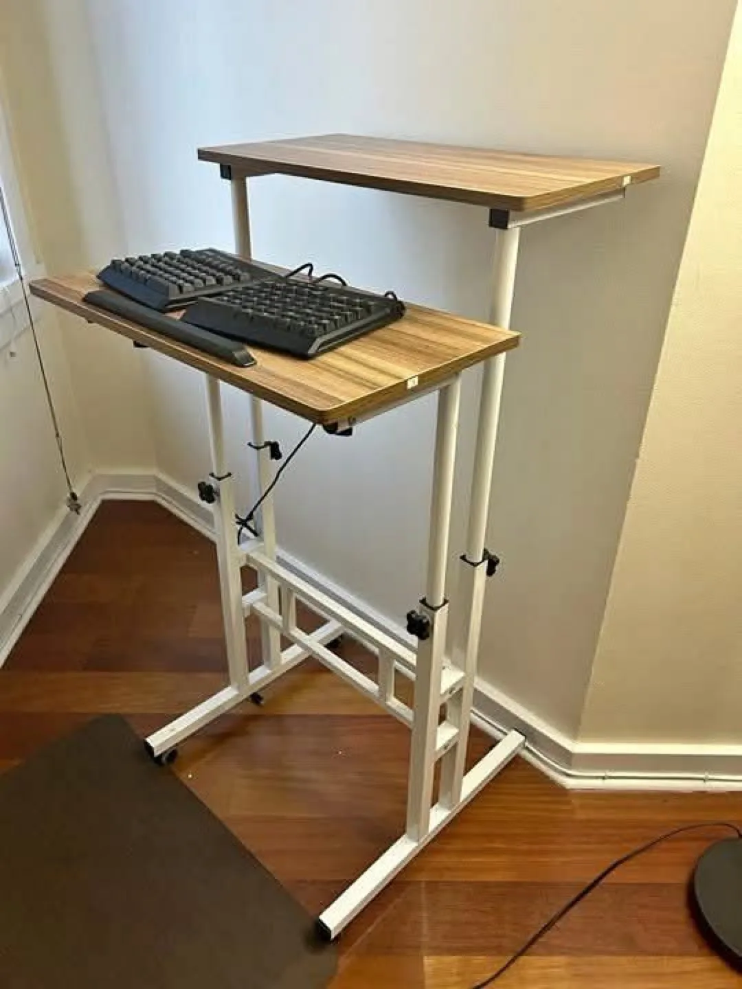 Two-tiered adjustable standing desk thumbnail