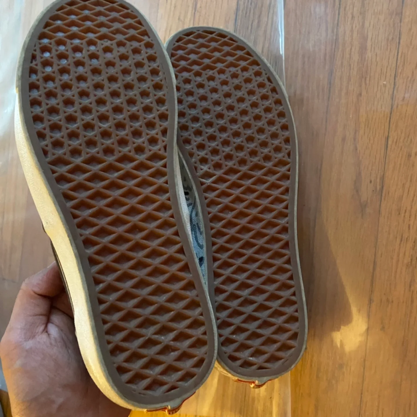 Vans #freecycle image indicator(2)